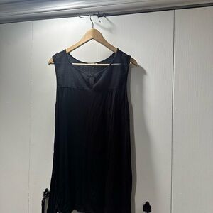 Max Studio Black Sleeveless Blouse Elegant but Casual Detail GUC XL Women’s